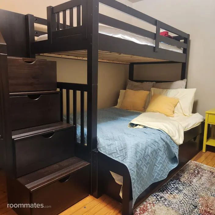 Room for rent in Harrisburg, PA $800, house