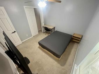 Room for rent in Savannah, GA $800, house