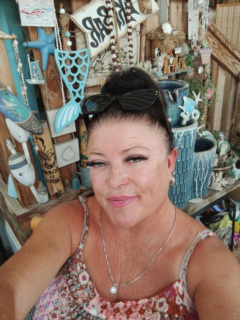 Profile photo 6 of 6