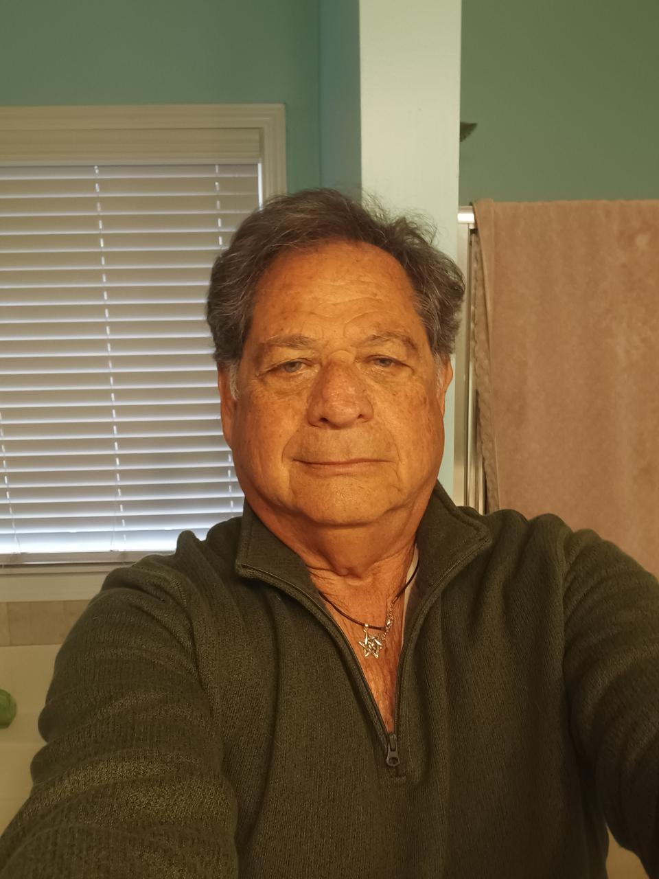 Profile photo 5 of 5
