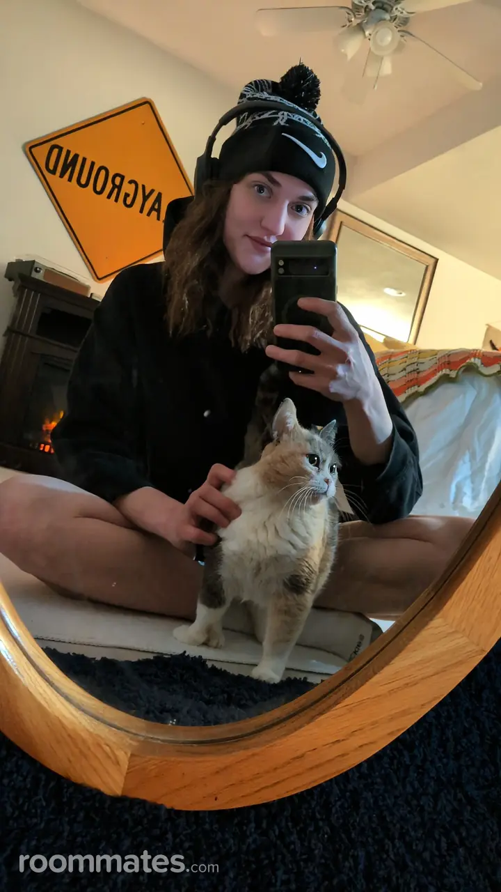 Profile photo 3 of 6