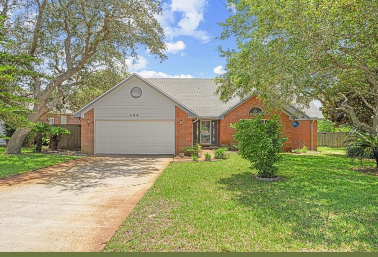 Profile photo 1 of 10