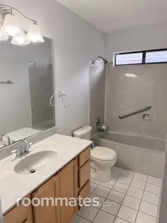 Room for rent in Mary Esther, FL $1200, house