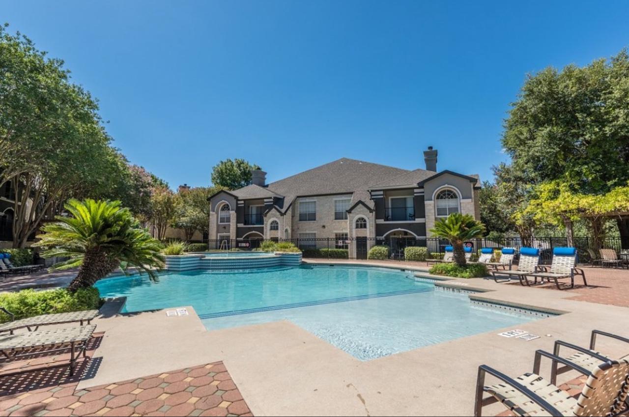 Profile photo 8 of 9