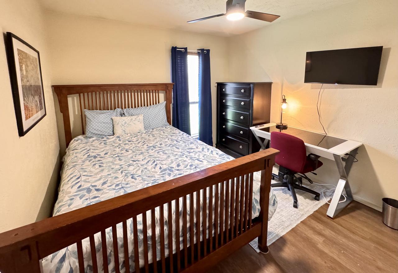 Profile photo 5 of 10