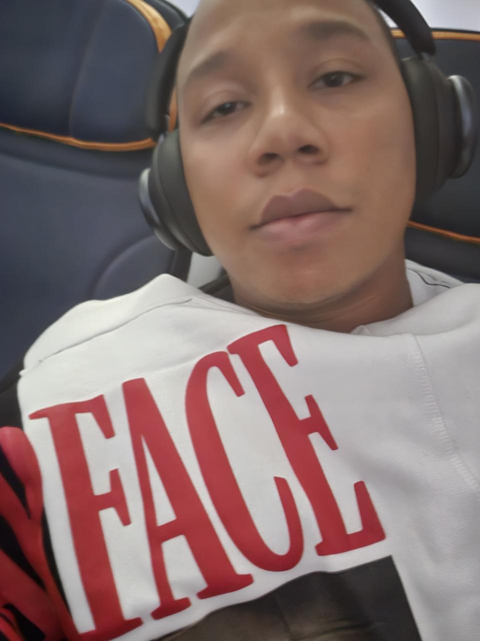 Profile photo 8 of 10