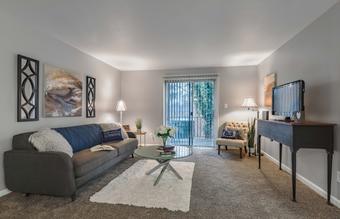 Room for rent in Centerville, OH $800, townhouse