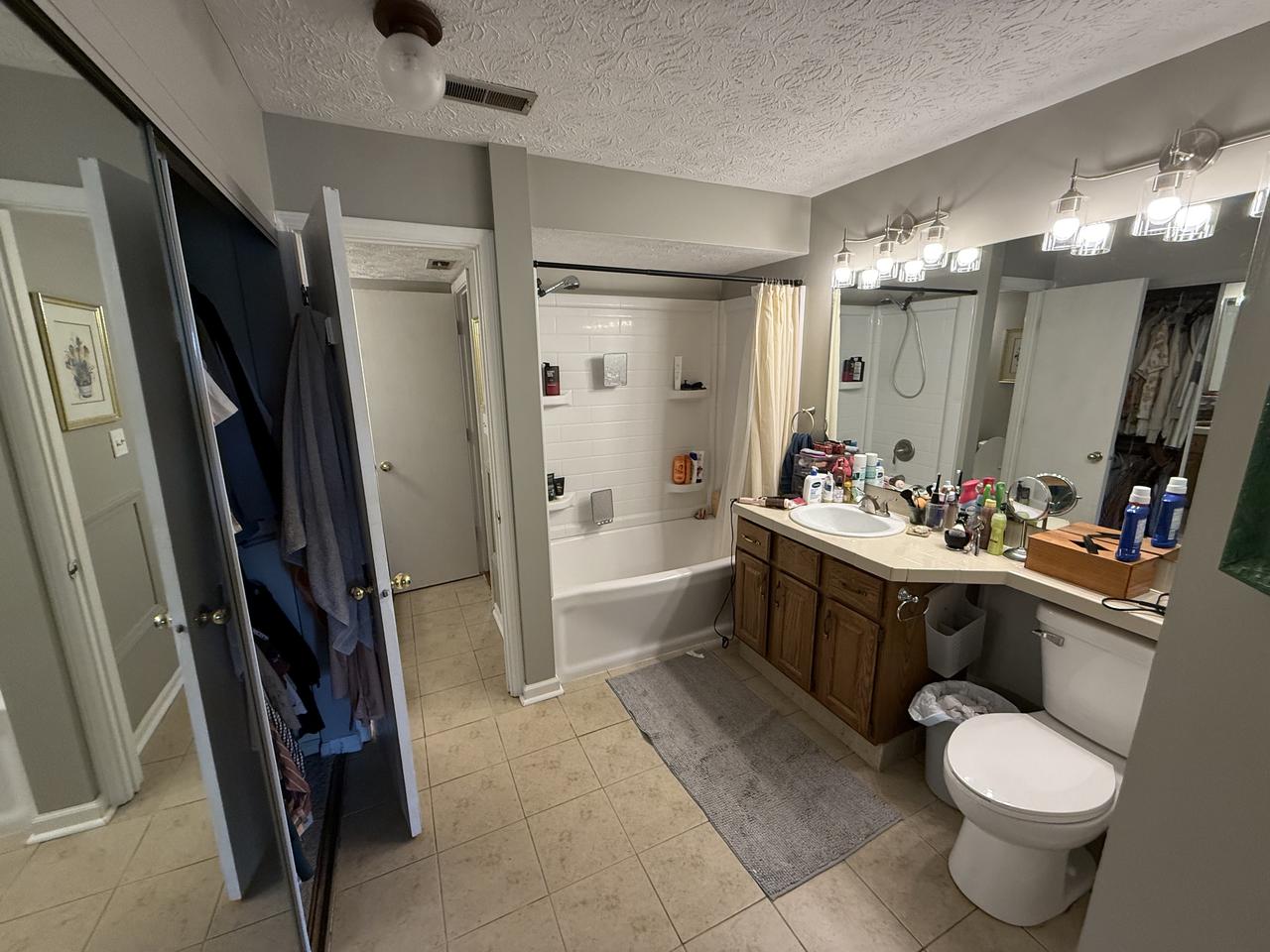 Profile photo 4 of 18