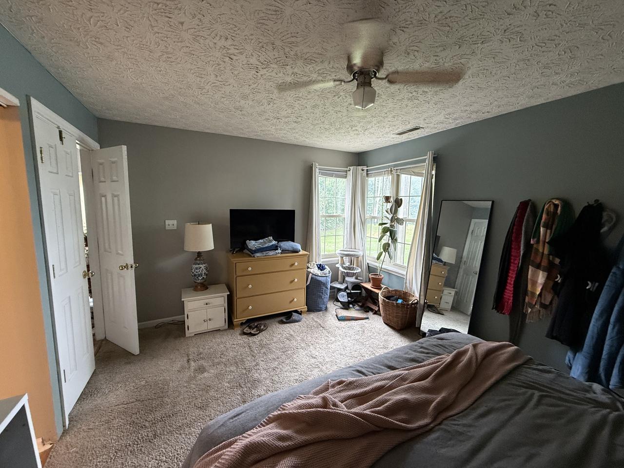 Profile photo 8 of 18