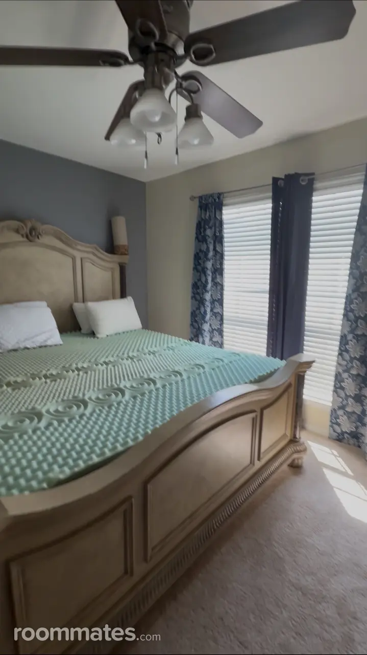 Profile photo 5 of 9