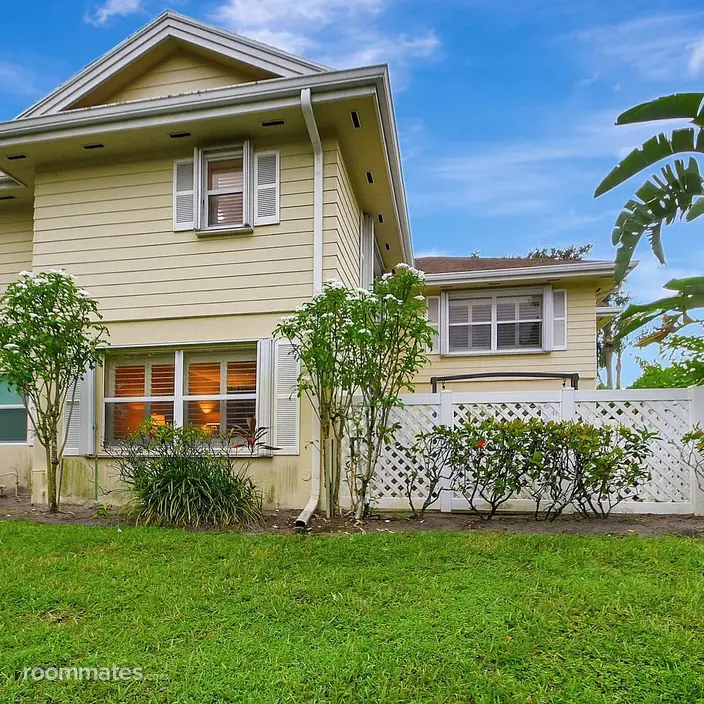 Room for rent in Lake Clarke Shores, FL $1100, townhouse