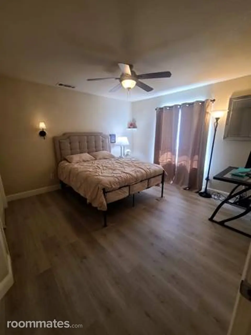 Profile photo 4 of 5