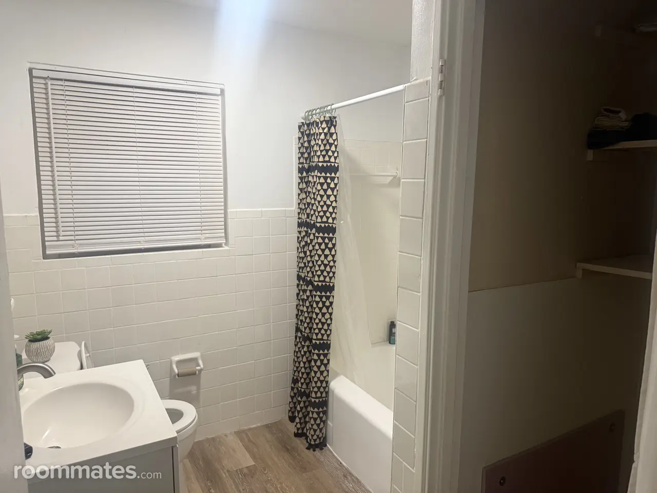 Profile photo 8 of 13