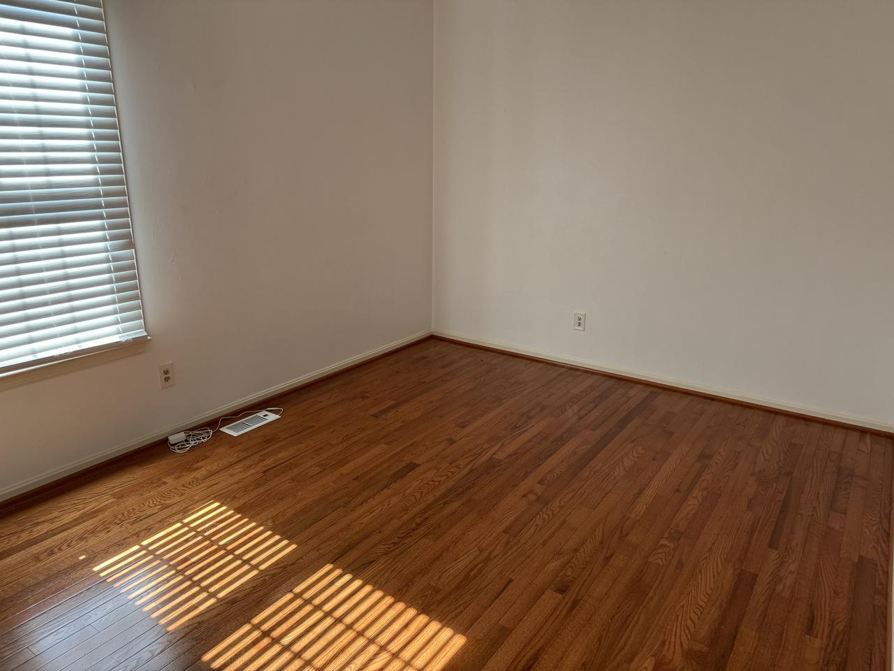 Profile photo 9 of 12