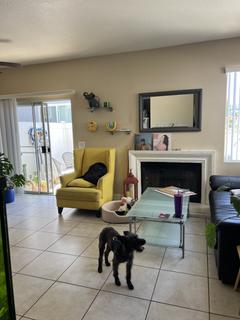 Room for rent in Costa Mesa, CA $1300, townhouse