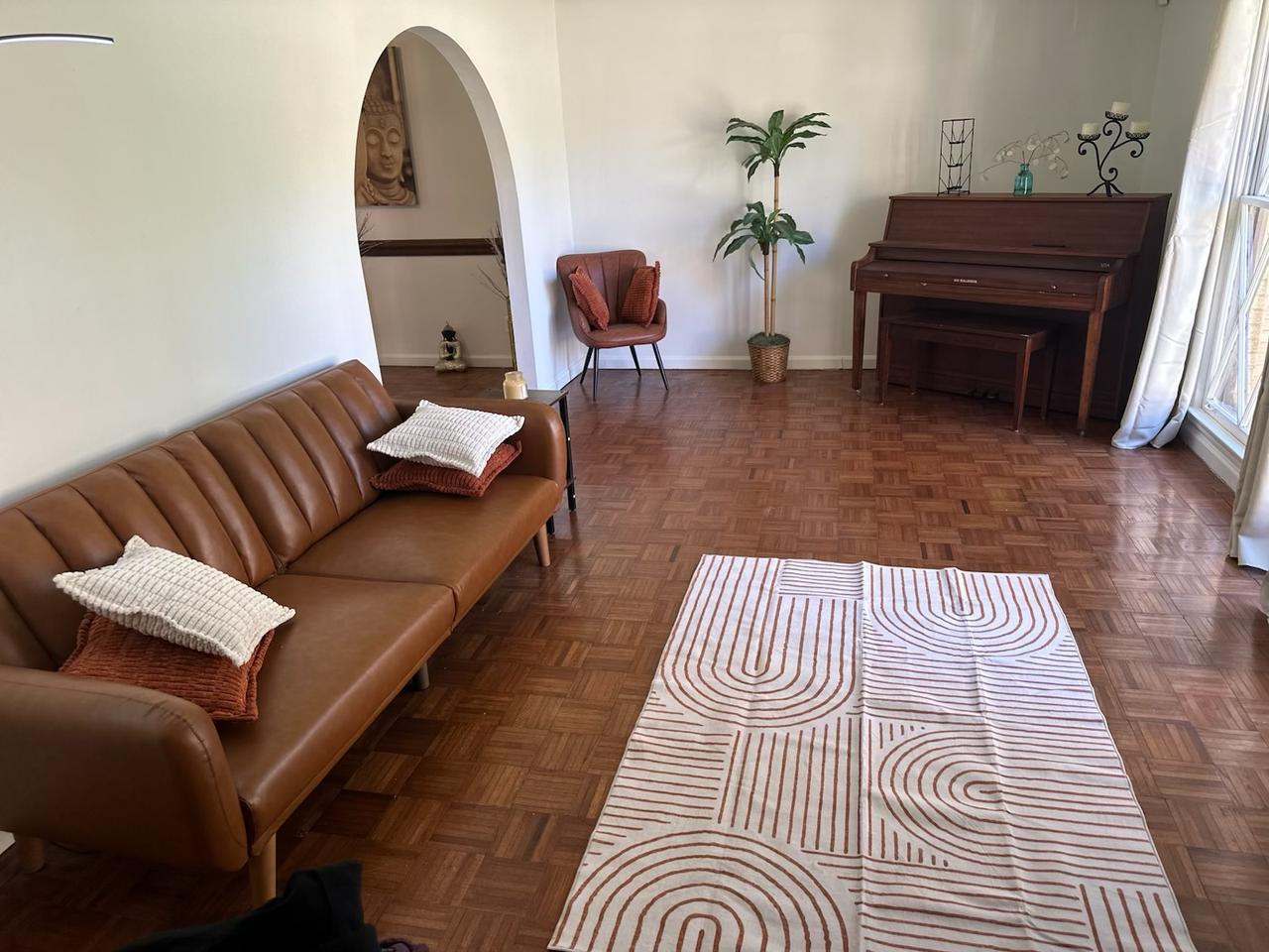 Profile photo 1 of 11