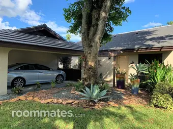 Room for rent in Boynton Beach, FL $1200, house