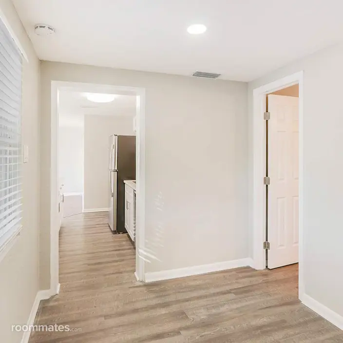 Room for rent in Tampa, FL $800, house