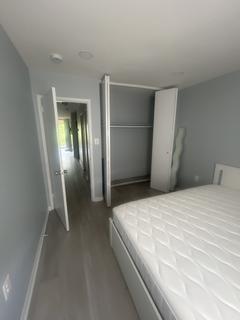 Room for rent in Reston, VA $1600, condo