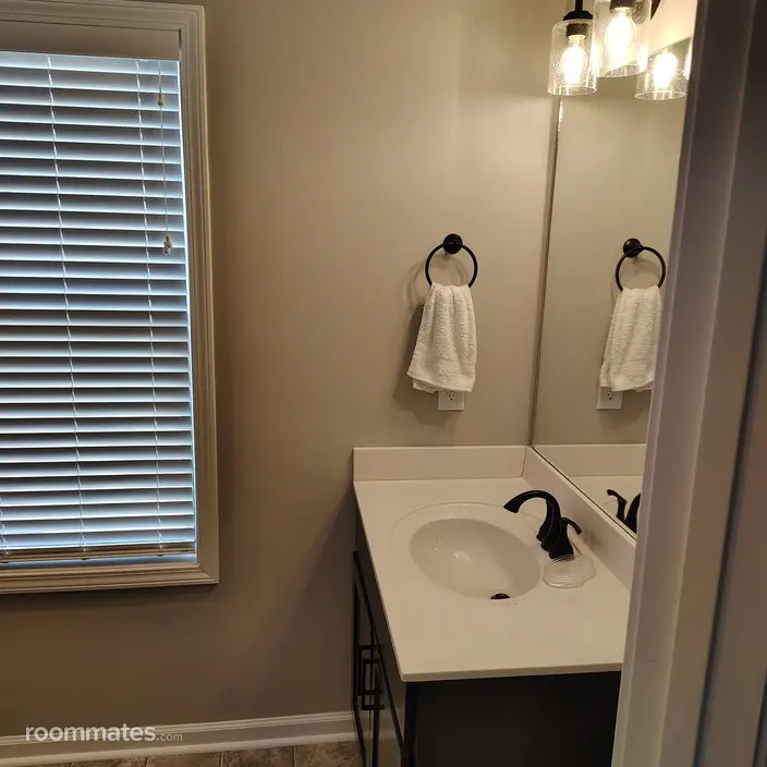 Room for rent in Clarksville, TN $800, townhouse