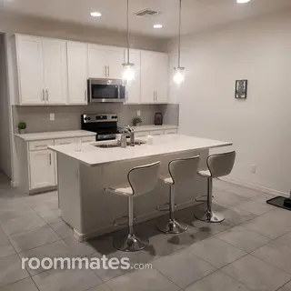 Room for rent in Buckeye, AZ $700, house