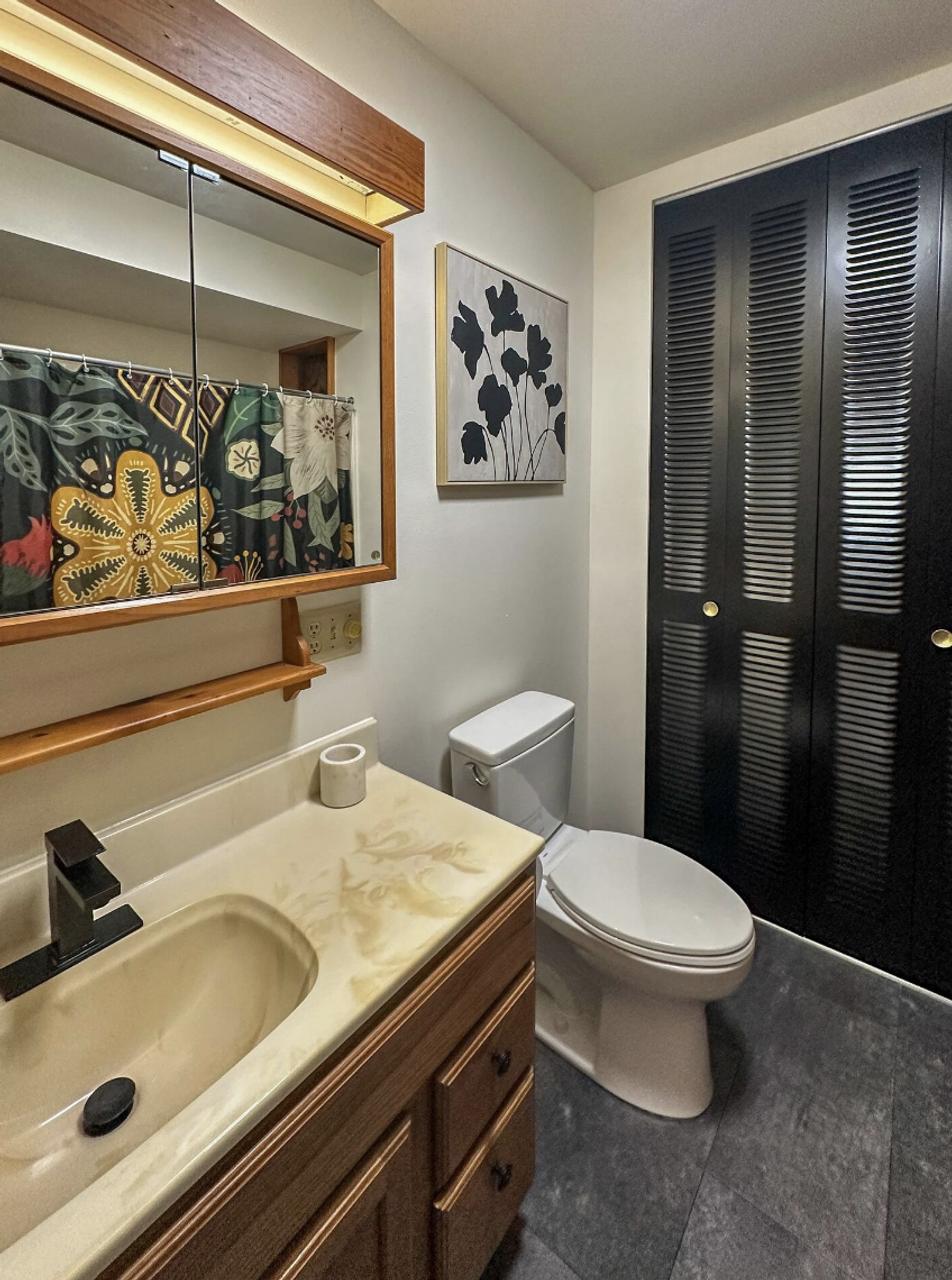 Profile photo 3 of 11