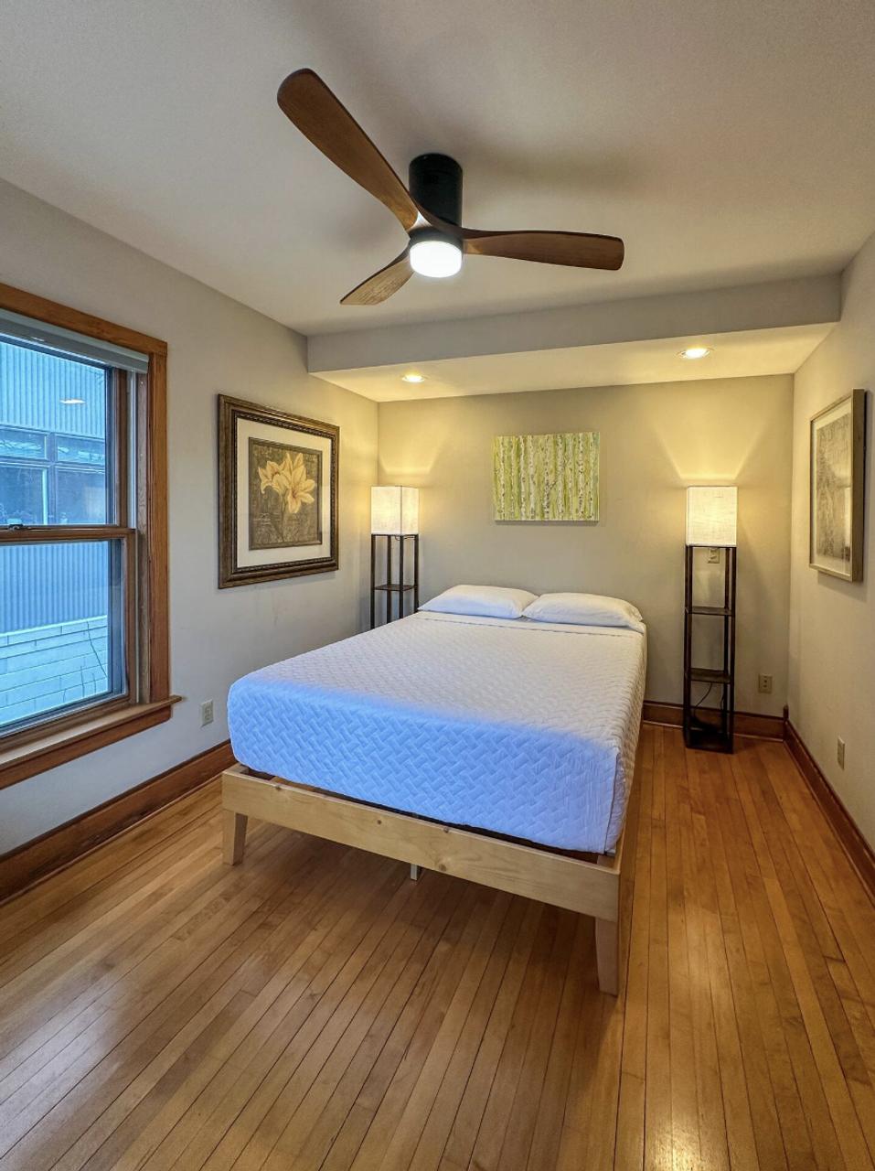 Profile photo 6 of 11