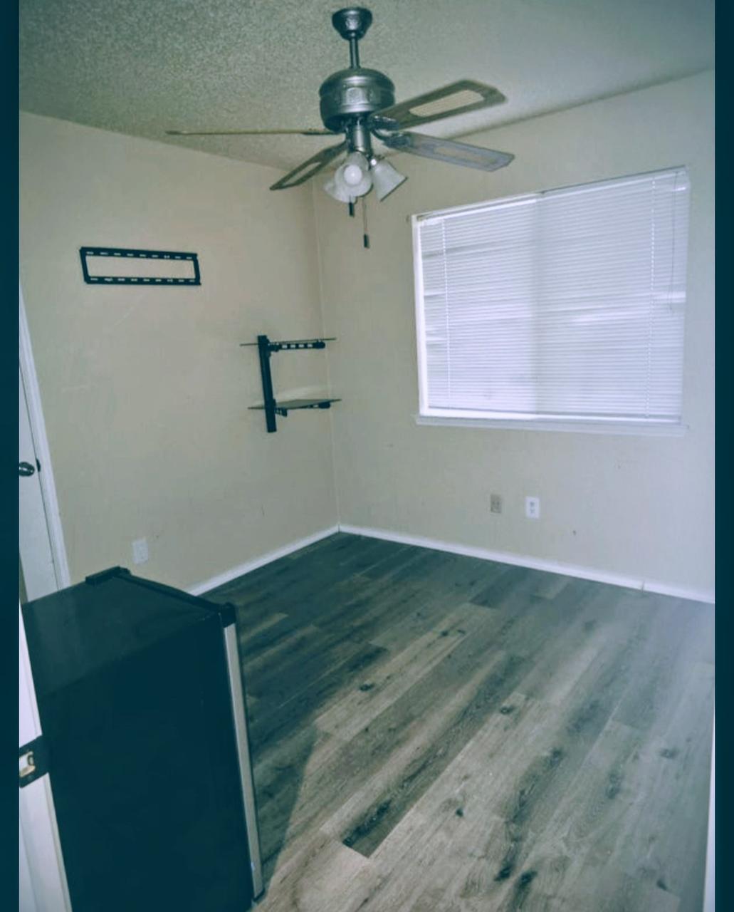 Profile photo 6 of 15