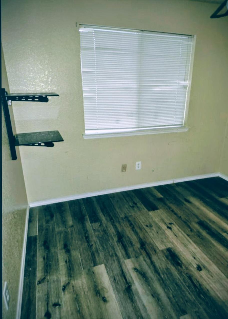 Profile photo 3 of 15