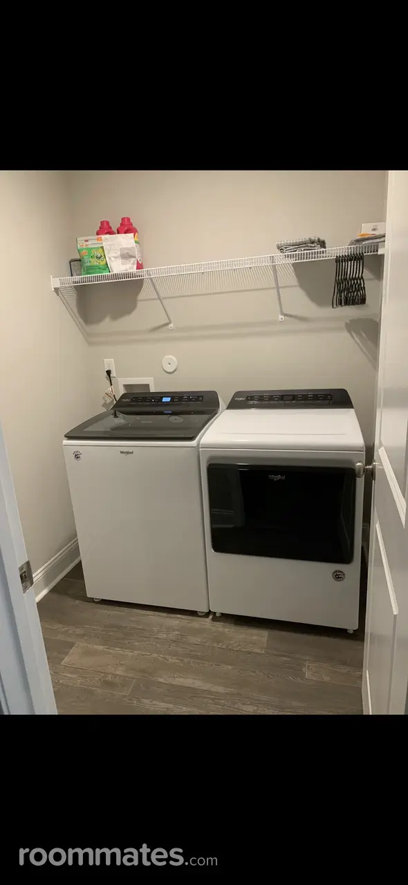 Profile photo 4 of 7