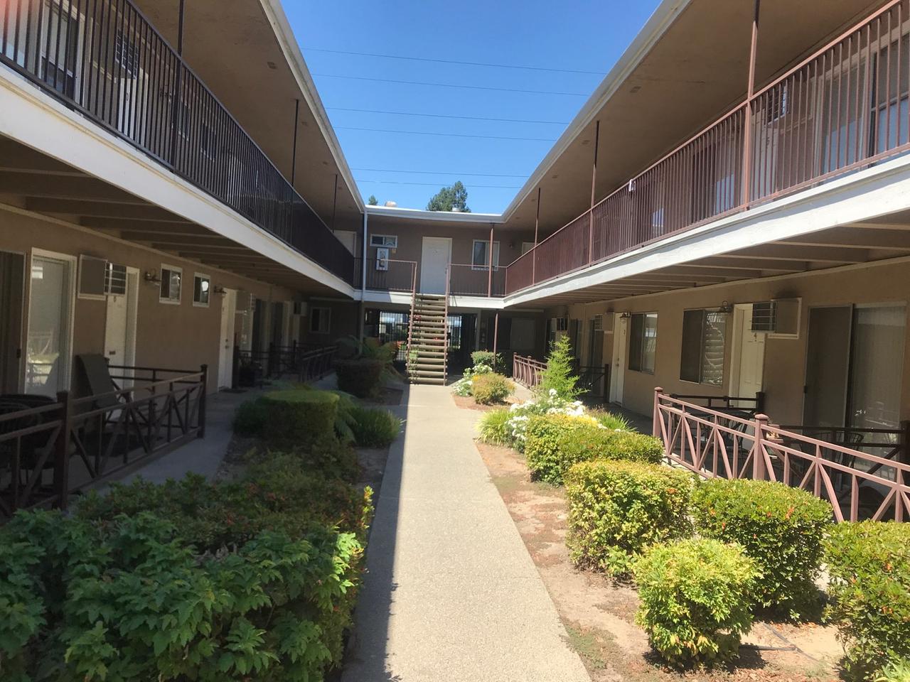 Profile photo 7 of 9