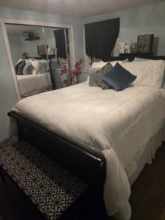 Room for rent in East Hartford, CT $1200, house