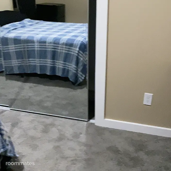 Room for rent in Philadelphia, PA $650, townhouse