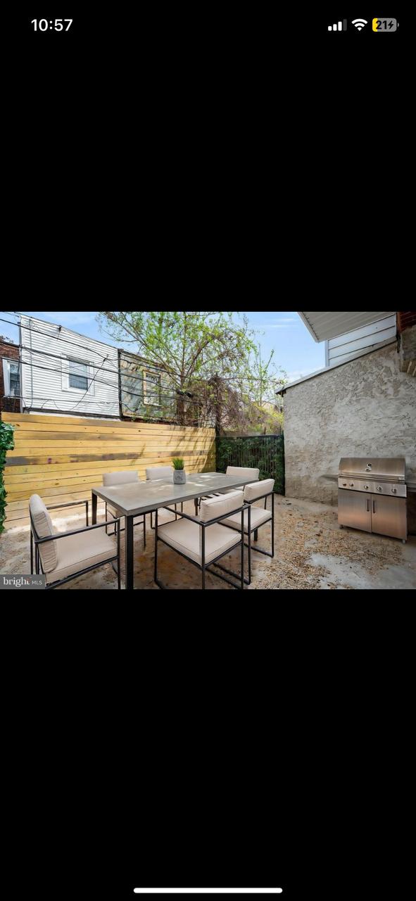 Profile photo 7 of 8