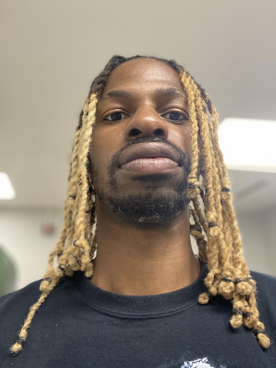 Profile photo 1 of 4