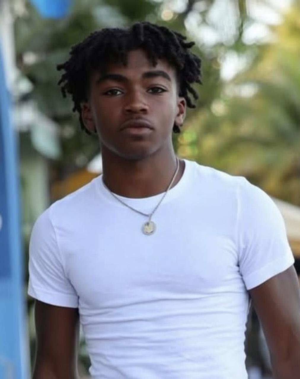 Profile photo 1 of 3