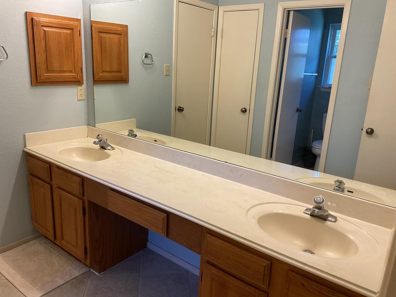 Profile photo 3 of 4