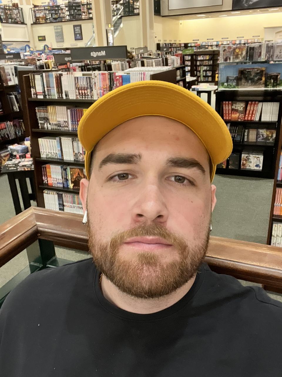 Profile photo 9 of 9