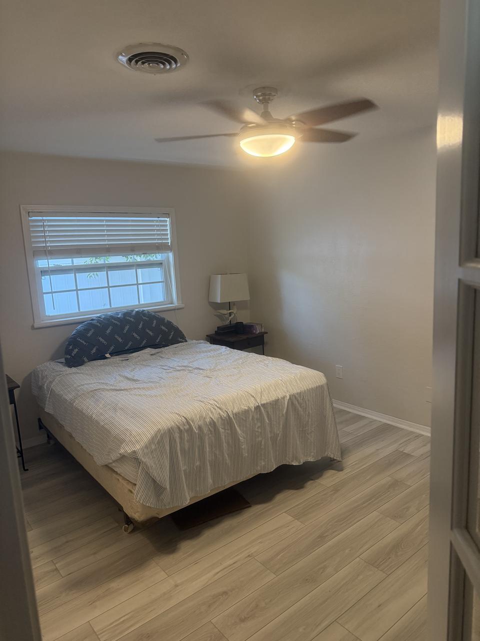 Profile photo 6 of 9