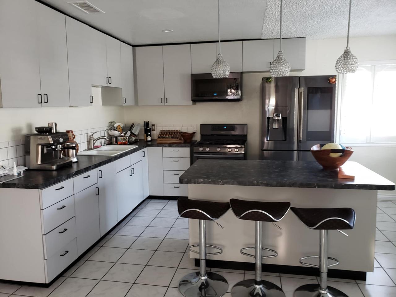 Profile photo 9 of 11