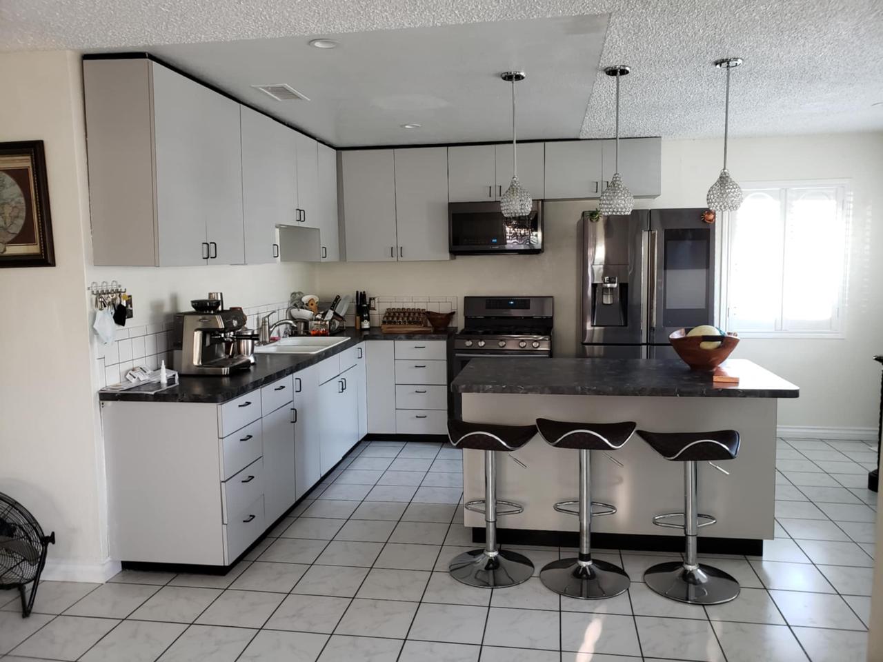 Profile photo 4 of 11