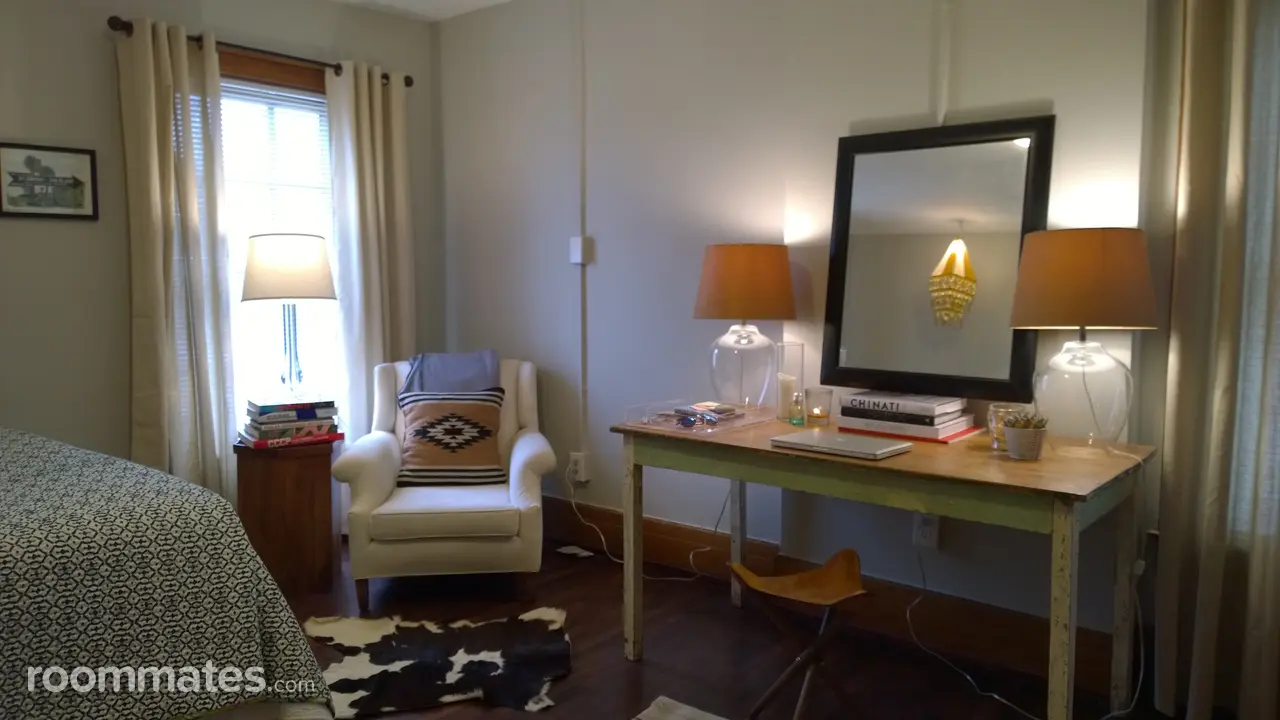 Profile photo 3 of 14