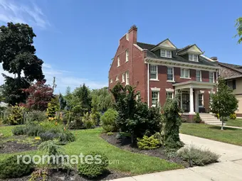 Room for rent in Detroit, MI $1100, house