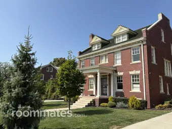 Room for rent in Detroit, MI $1100, house