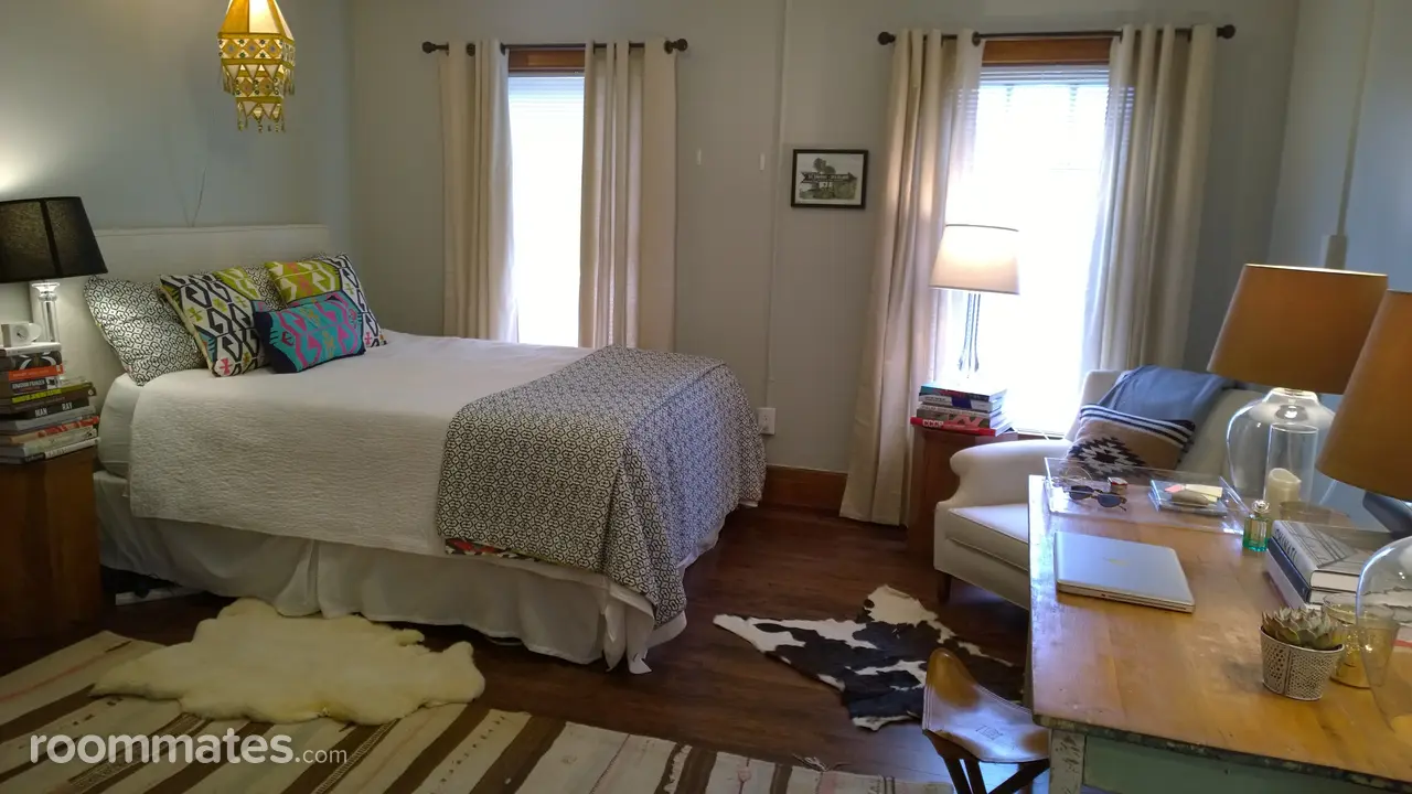 Profile photo 7 of 14