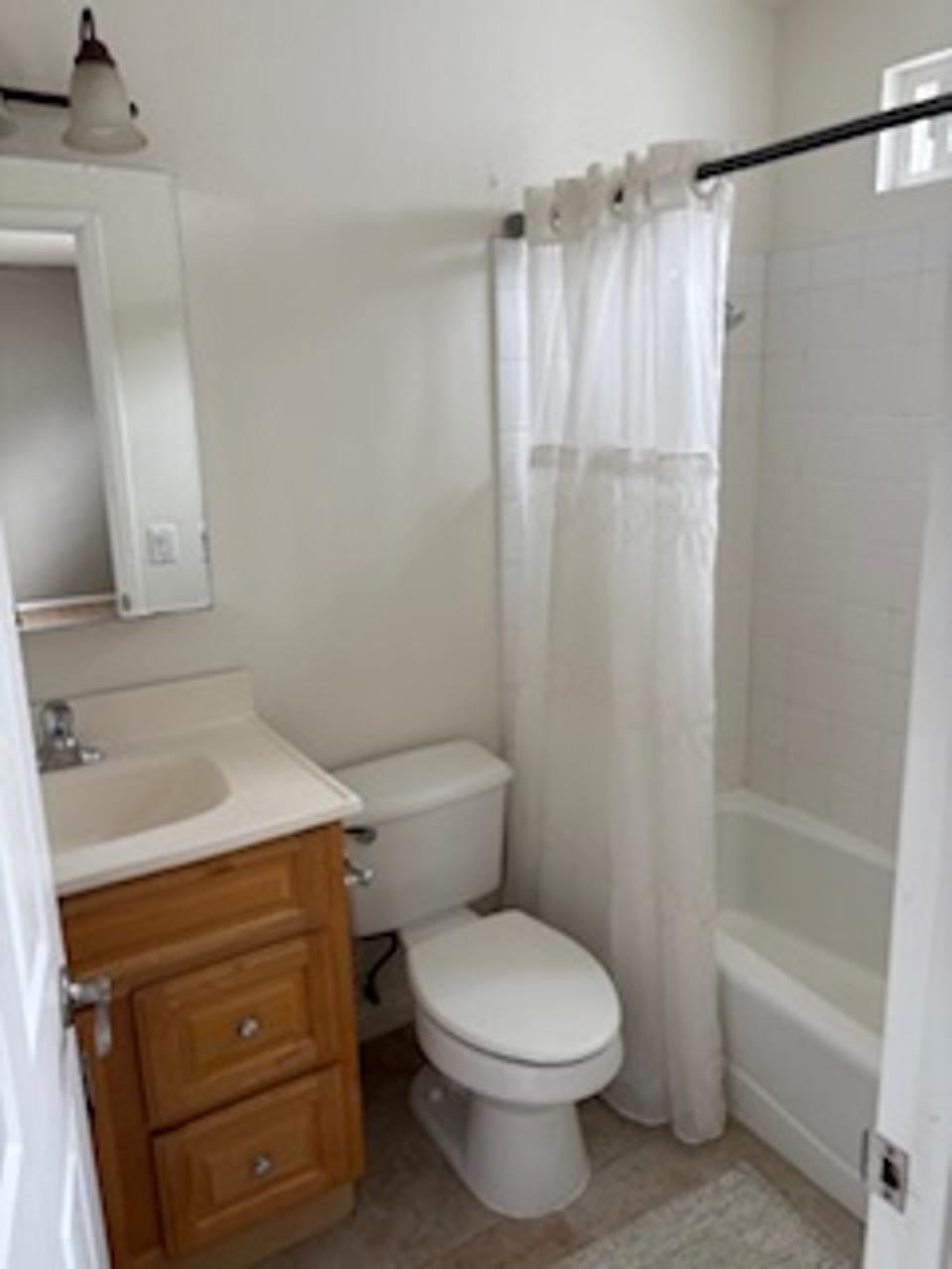 Profile photo 3 of 9