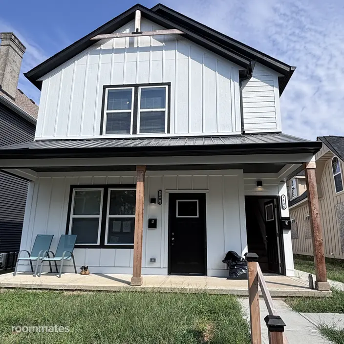Room for rent in Indianapolis, IN $900, house