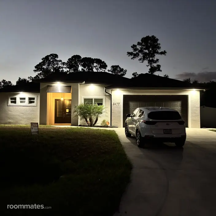 Room for rent in North Port, FL $900, house