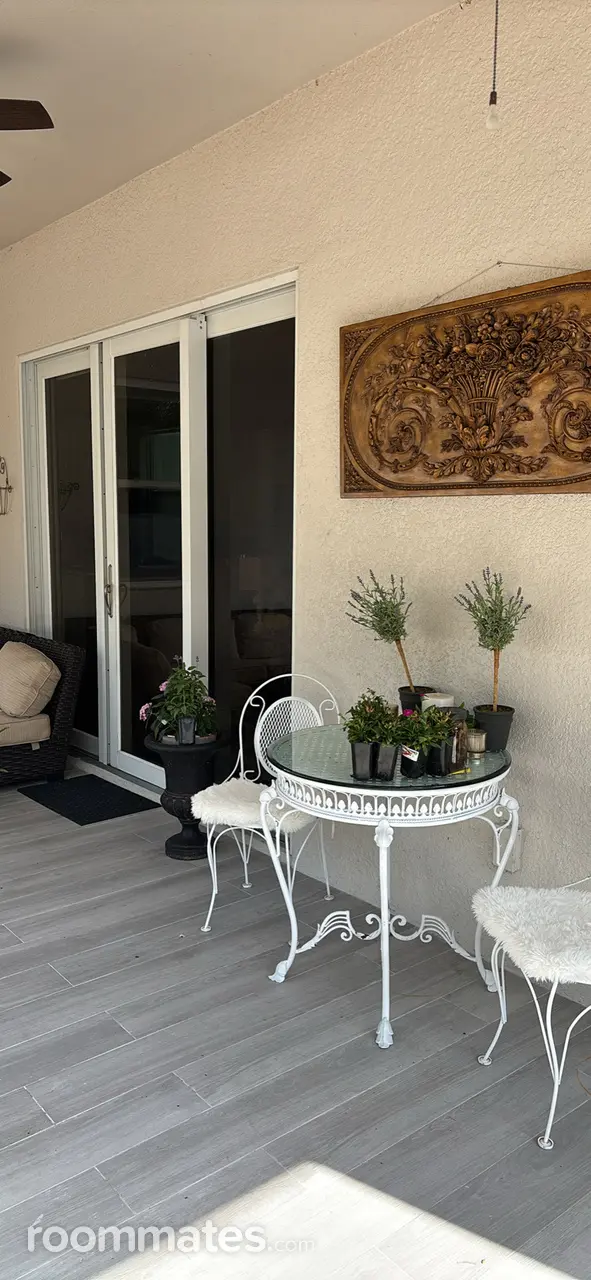 Profile photo 5 of 8