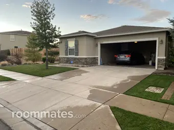 Room for rent in Reno, NV $900, house